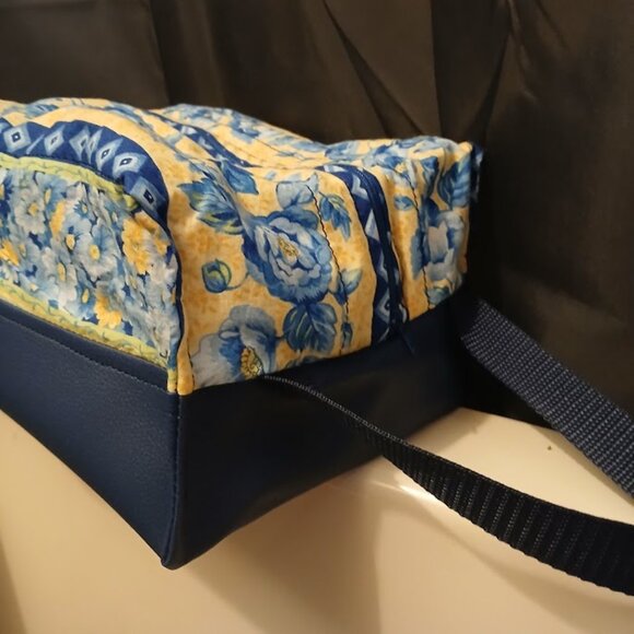 New Zippy Cosmetics Toiletries Travel Bags X-large Faux Leather & Fabric western - Picture 15 of 16